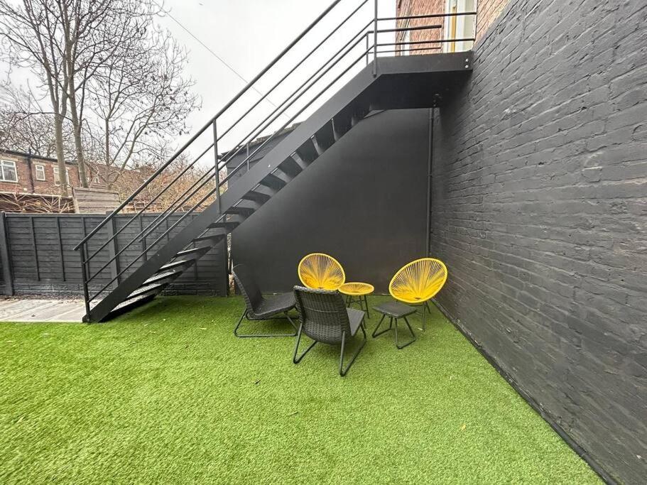 Super Stylish Apartment In Urmston Flat 3 Dış mekan fotoğraf