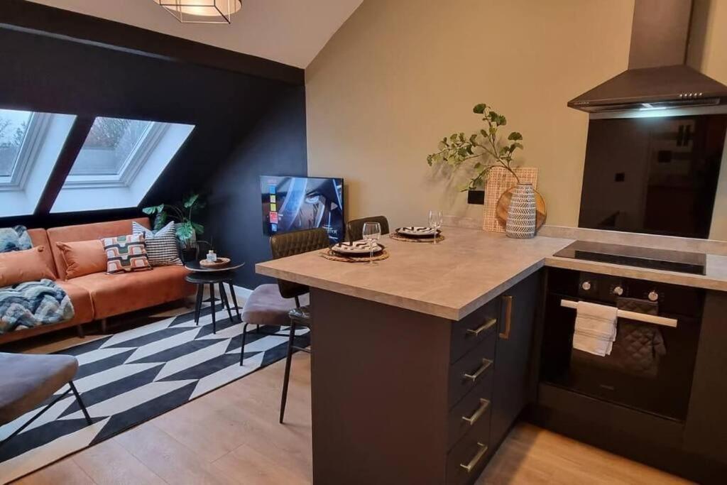 Super Stylish Apartment In Urmston Flat 3 Dış mekan fotoğraf